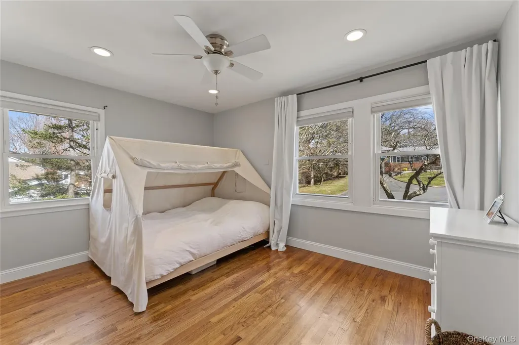 236 Robert Drive New Rochelle NY 10804