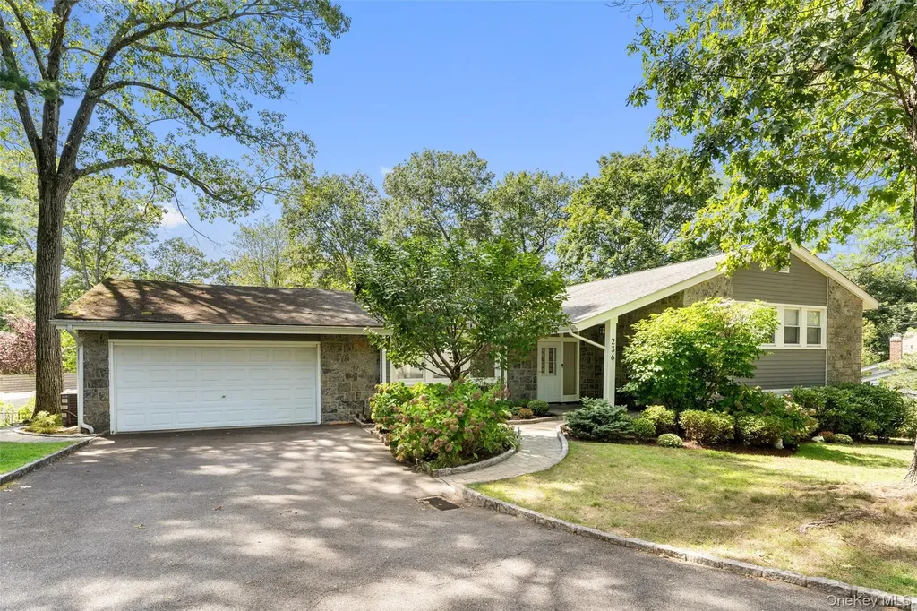 236 Robert Drive New Rochelle NY 10804