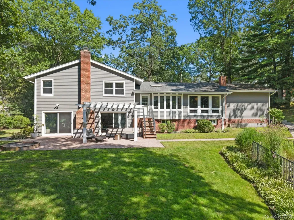 236 Robert Drive New Rochelle NY 10804