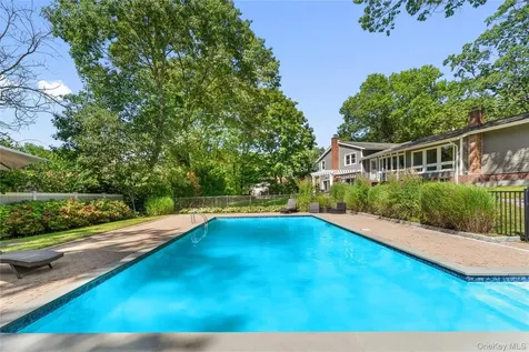 236 Robert Drive New Rochelle NY 10804