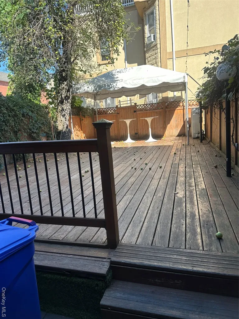 1515 Nostrand Brooklyn NY 11224