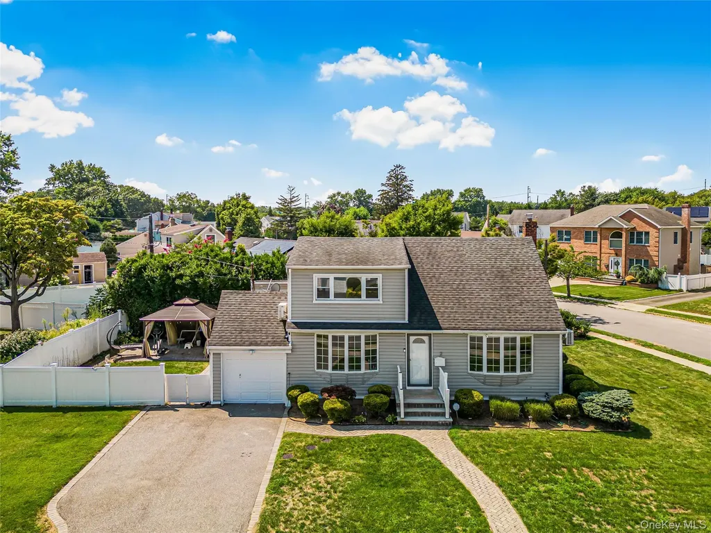 2 Flo Drive Syosset NY 11791