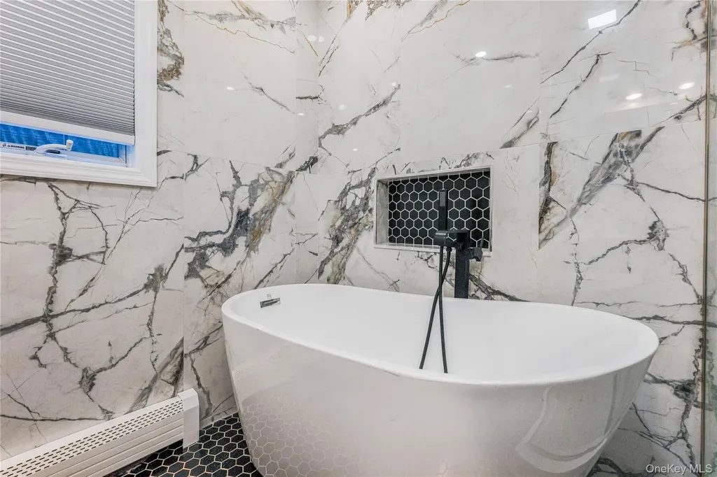 2 Flo Drive Syosset NY 11791
