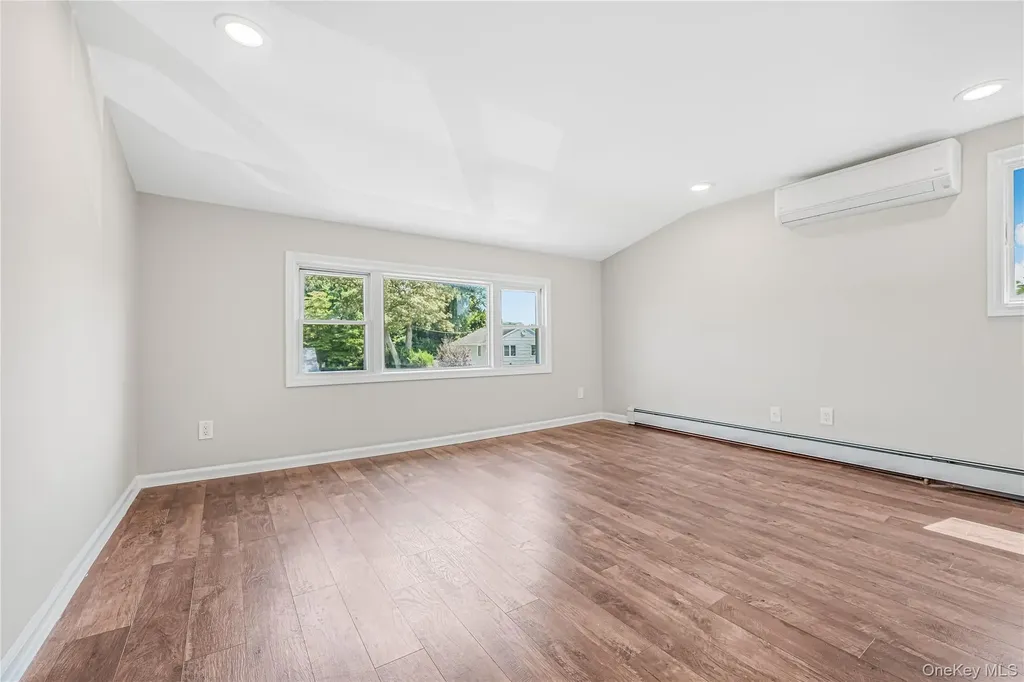 2 Flo Drive Syosset NY 11791