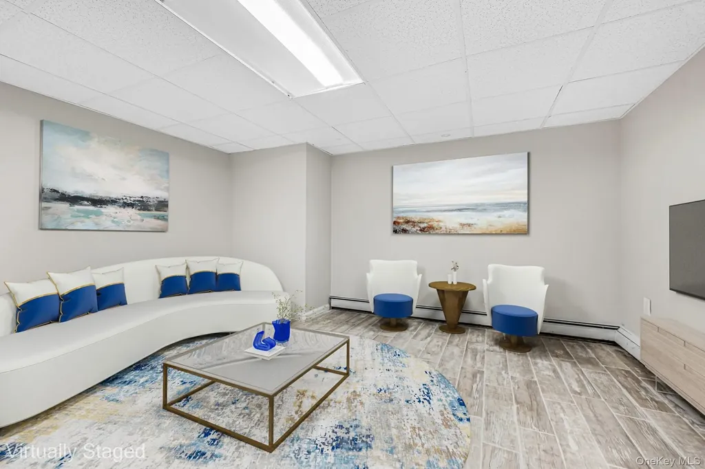 2 Flo Drive Syosset NY 11791