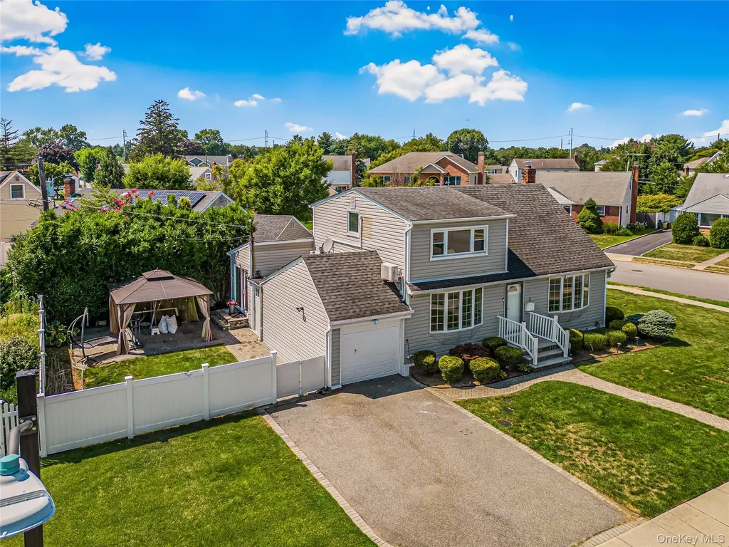 2 Flo Drive Syosset NY 11791