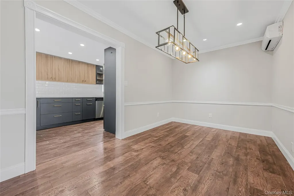 2 Flo Drive Syosset NY 11791
