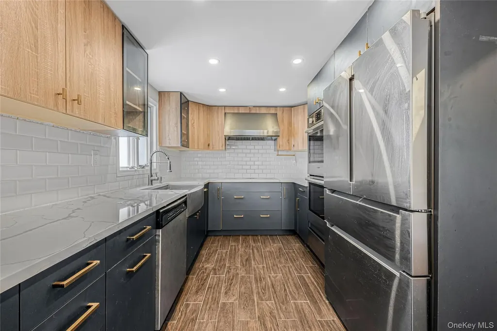 2 Flo Drive Syosset NY 11791
