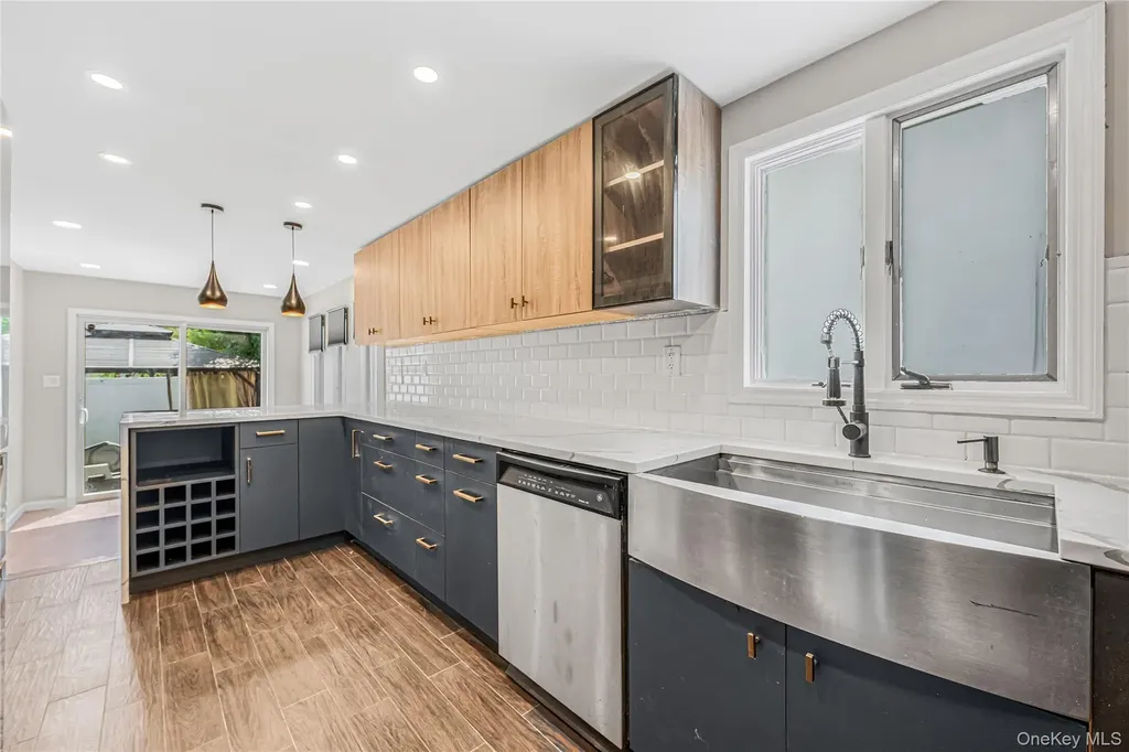2 Flo Drive Syosset NY 11791