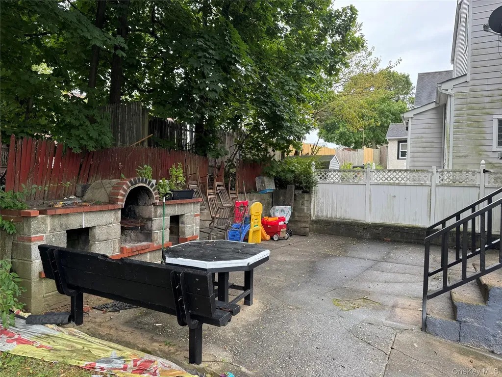 209 Lincoln Avenue Yonkers NY 10704