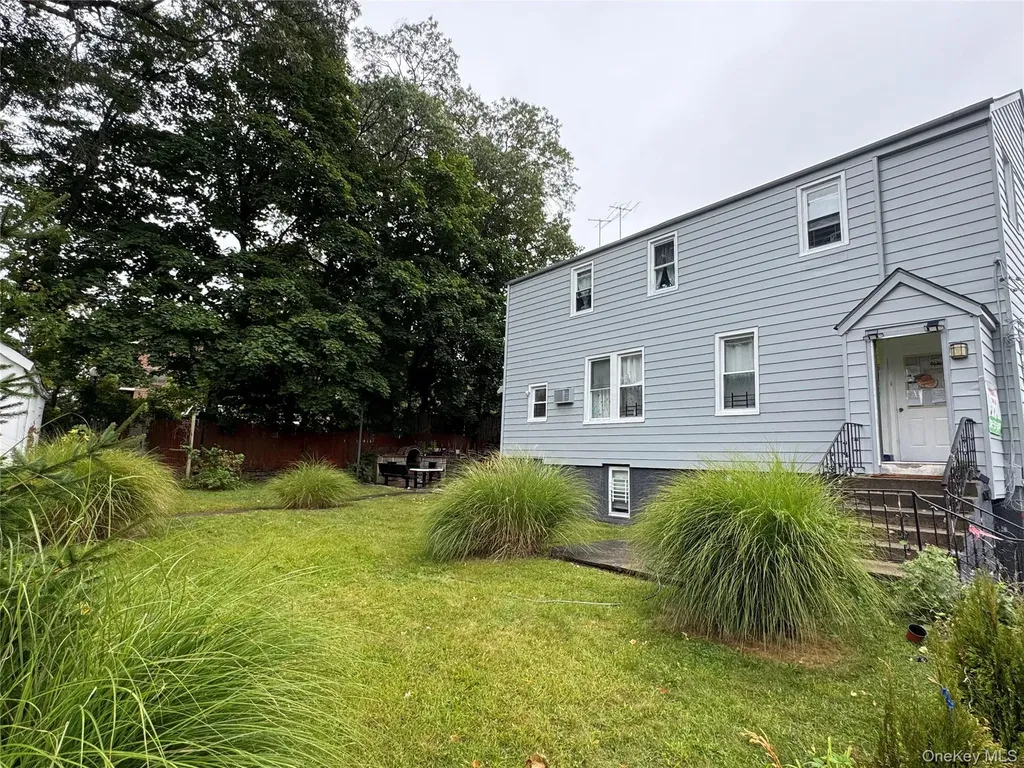 209 Lincoln Avenue Yonkers NY 10704