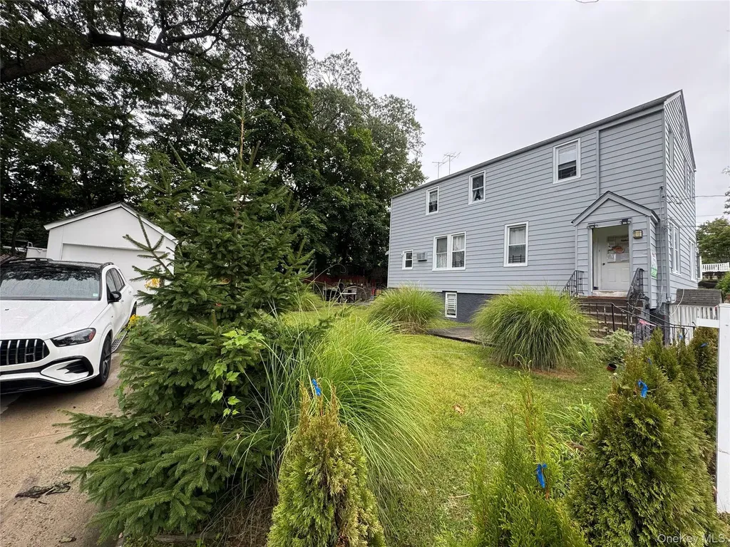 209 Lincoln Avenue Yonkers NY 10704