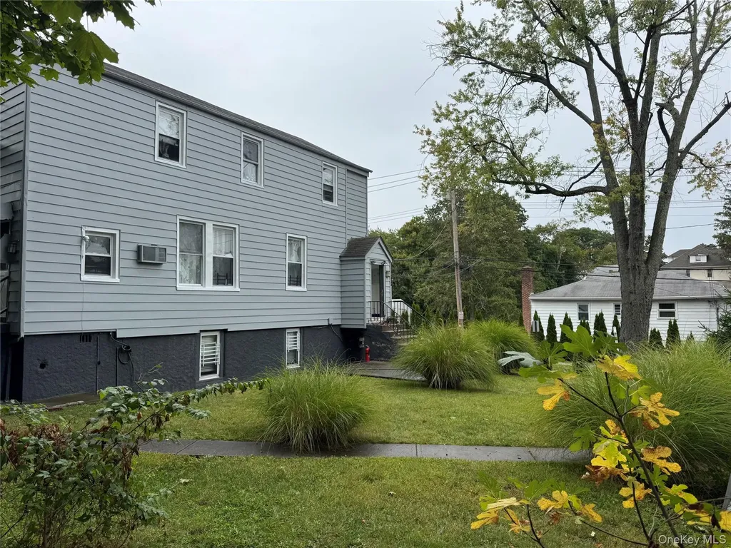 209 Lincoln Avenue Yonkers NY 10704