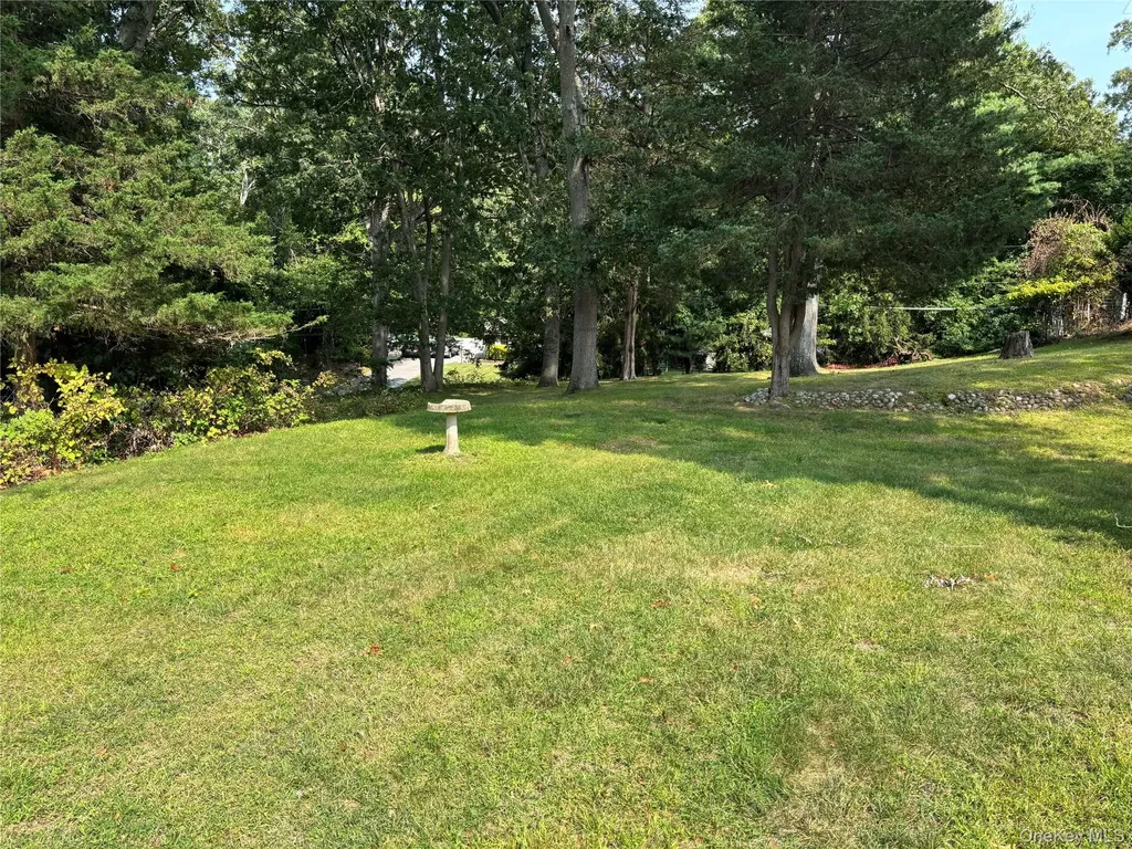 16 Rocklein Road Wading River NY 11792