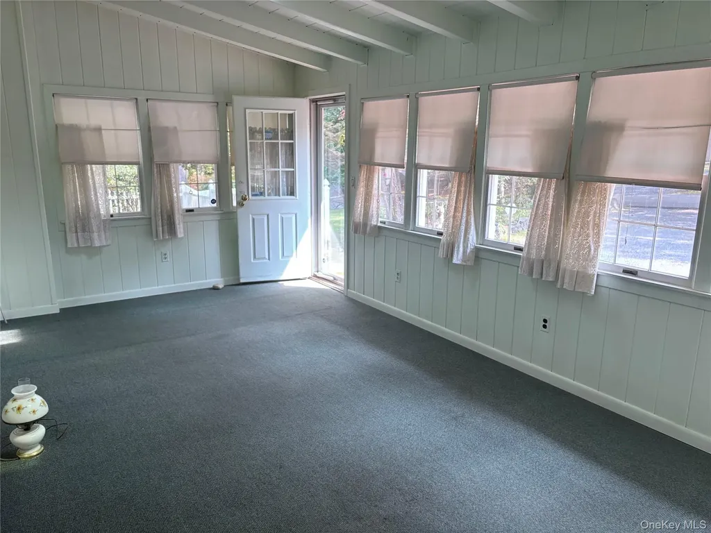 16 Rocklein Road Wading River NY 11792