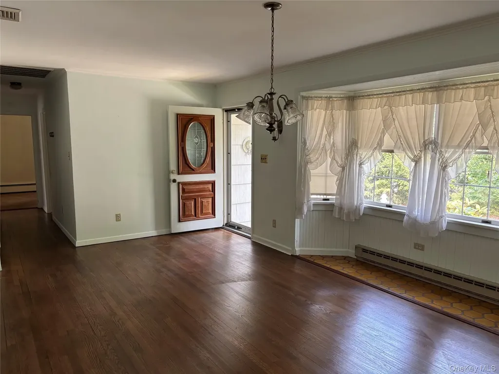 16 Rocklein Road Wading River NY 11792