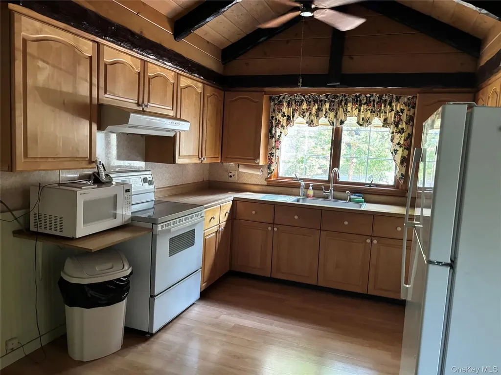 16 Rocklein Road Wading River NY 11792