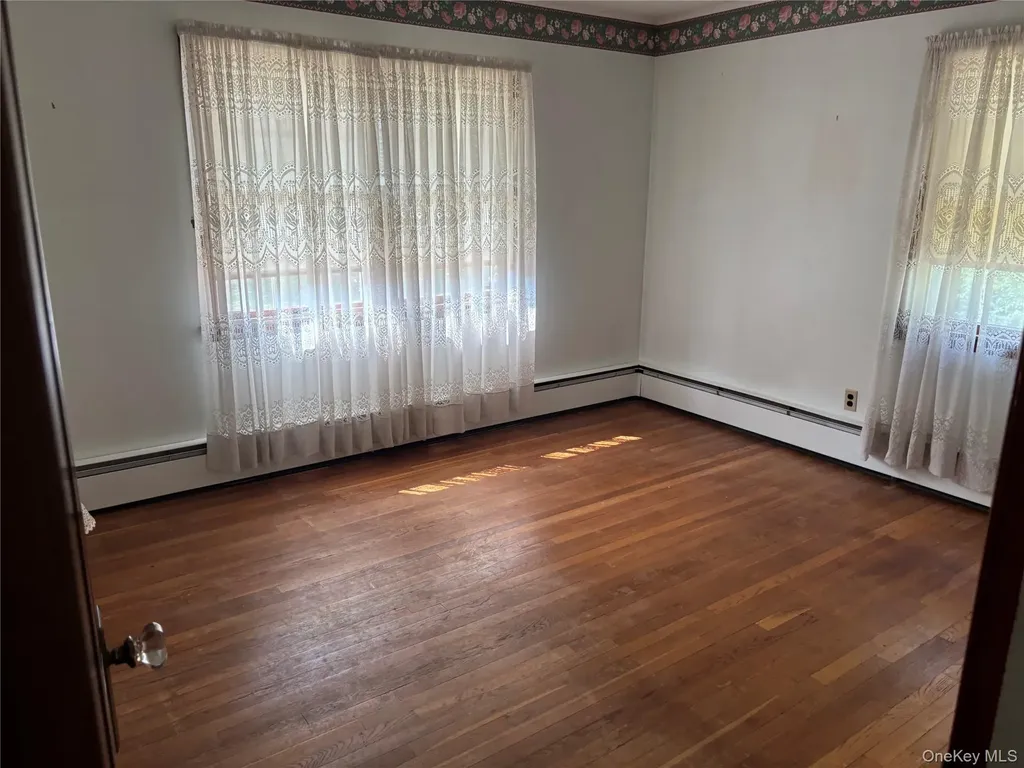 16 Rocklein Road Wading River NY 11792