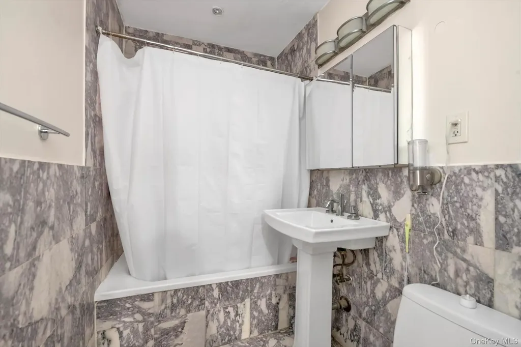 15030 71st Avenue Flushing NY 11367