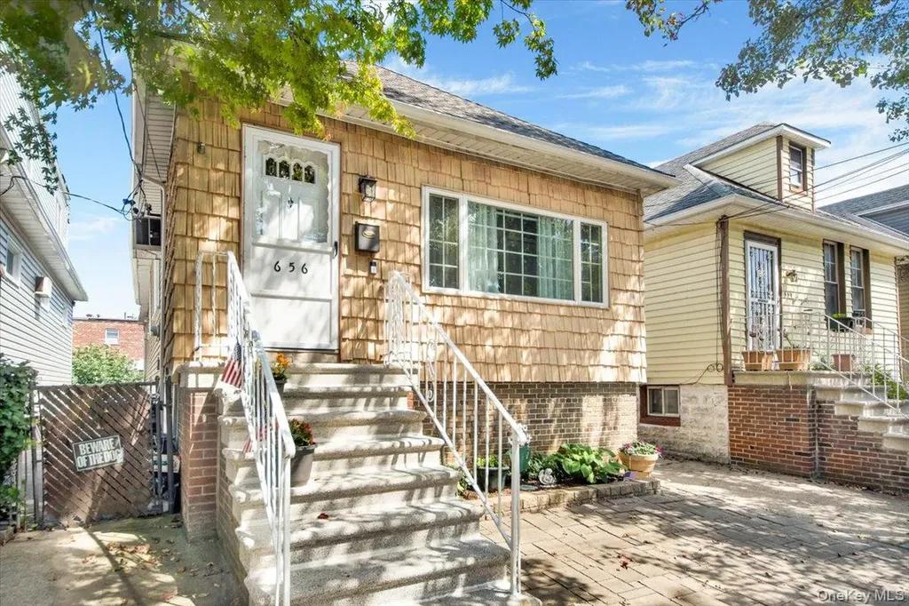 656 Wilcox Avenue Bronx NY 10465