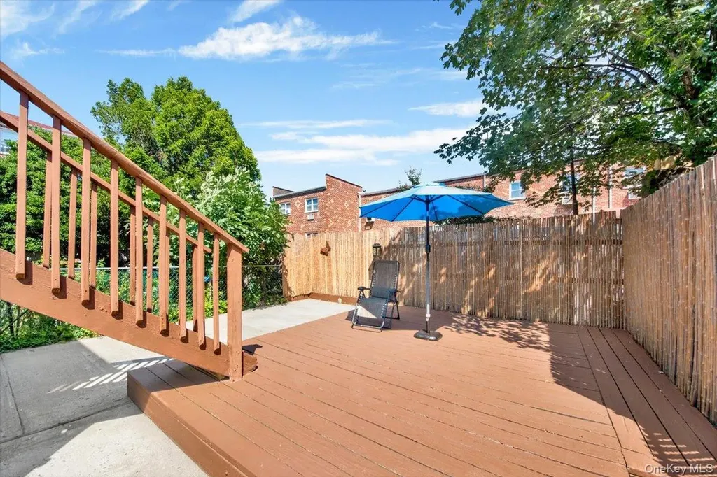 656 Wilcox Avenue Bronx NY 10465