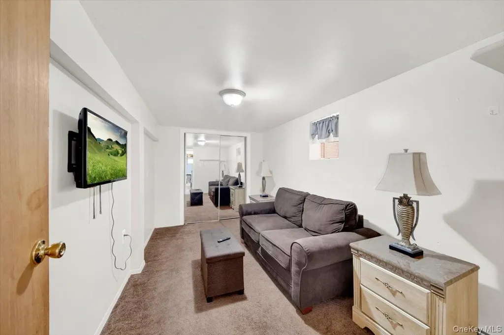 656 Wilcox Avenue Bronx NY 10465