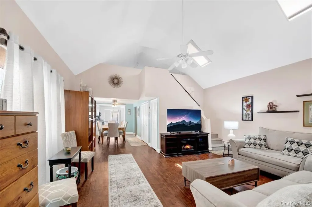 656 Wilcox Avenue Bronx NY 10465