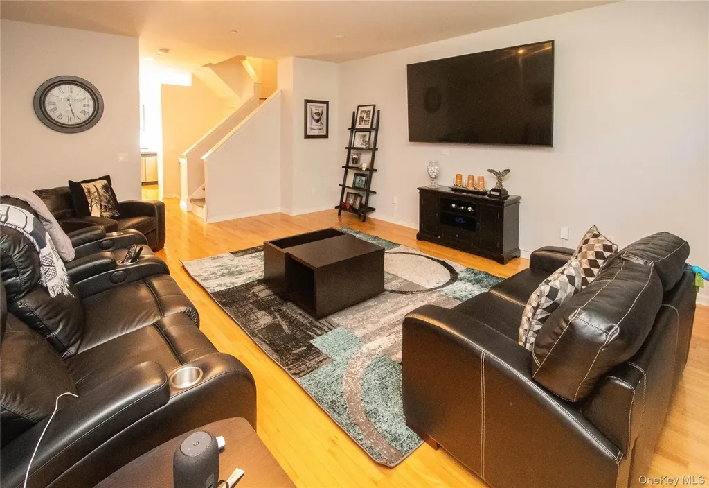 303 Bridgeview Drive Poughkeepsie NY 12601