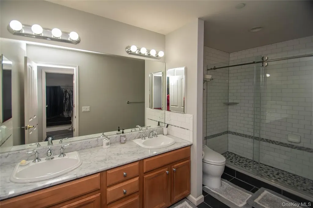 303 Bridgeview Drive Poughkeepsie NY 12601