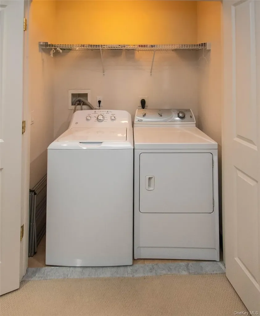 303 Bridgeview Drive Poughkeepsie NY 12601