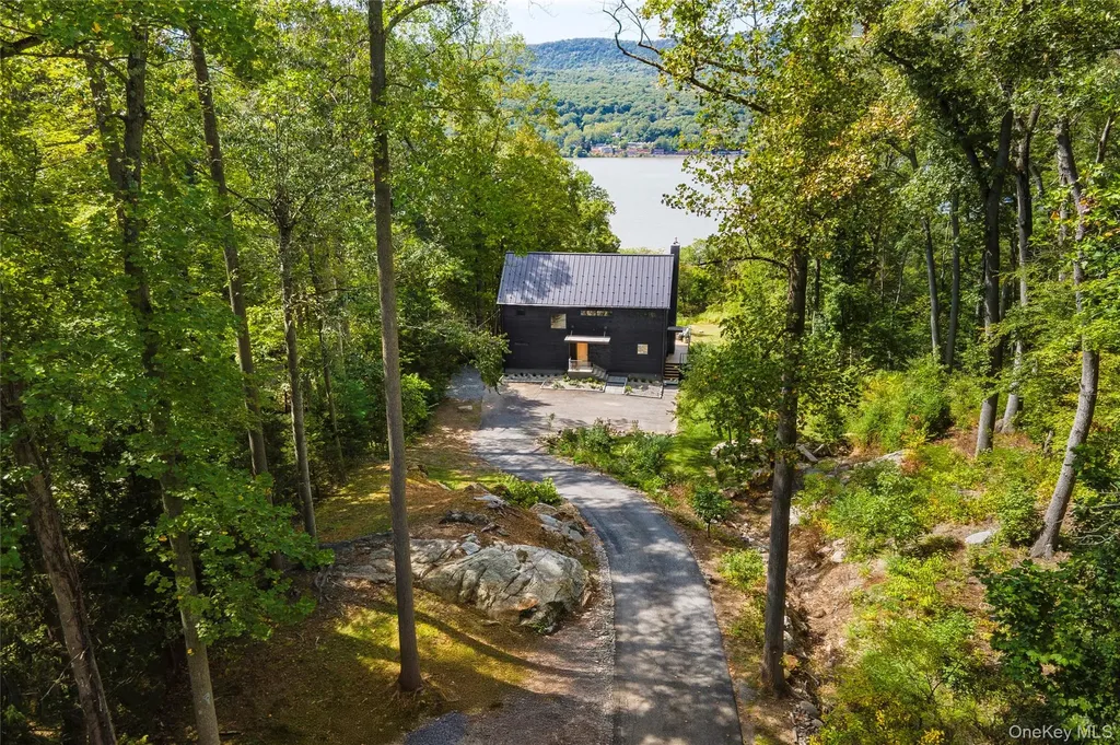 529 Route 9d Garrison NY 10524