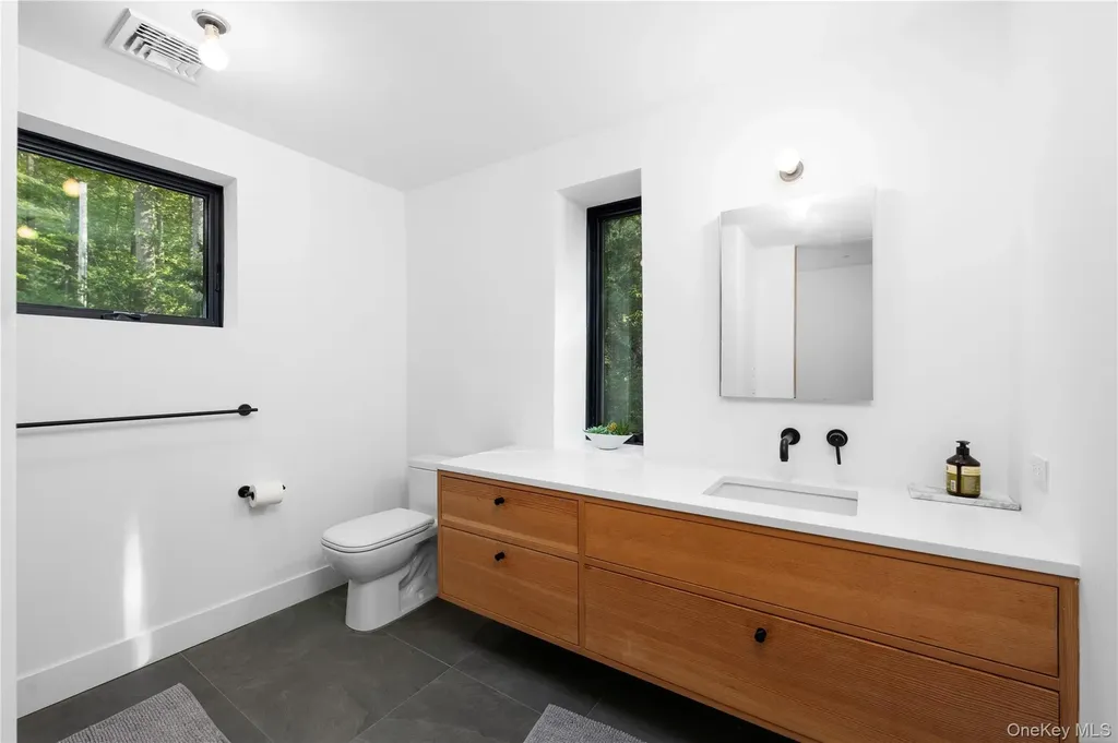 529 Route 9d Garrison NY 10524