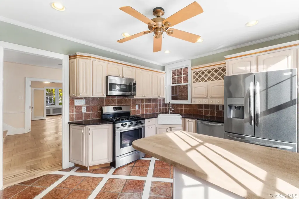 6036 Liebig Avenue Bronx NY 10471