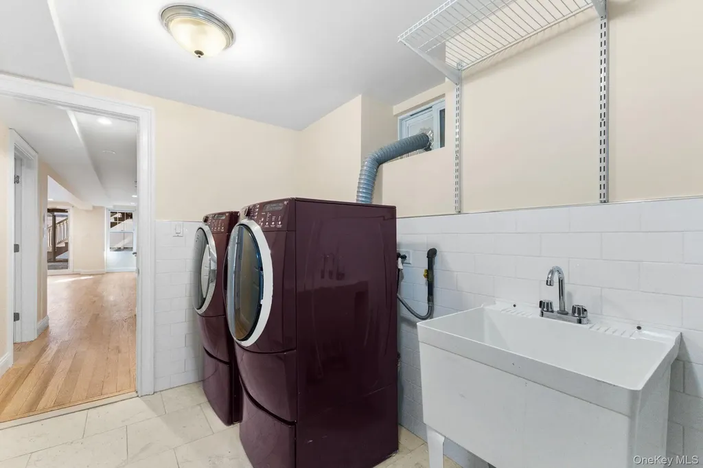 6036 Liebig Avenue Bronx NY 10471