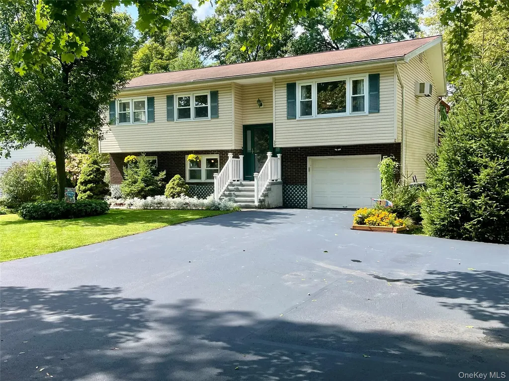 33 Island View Avenue Monroe NY 10950