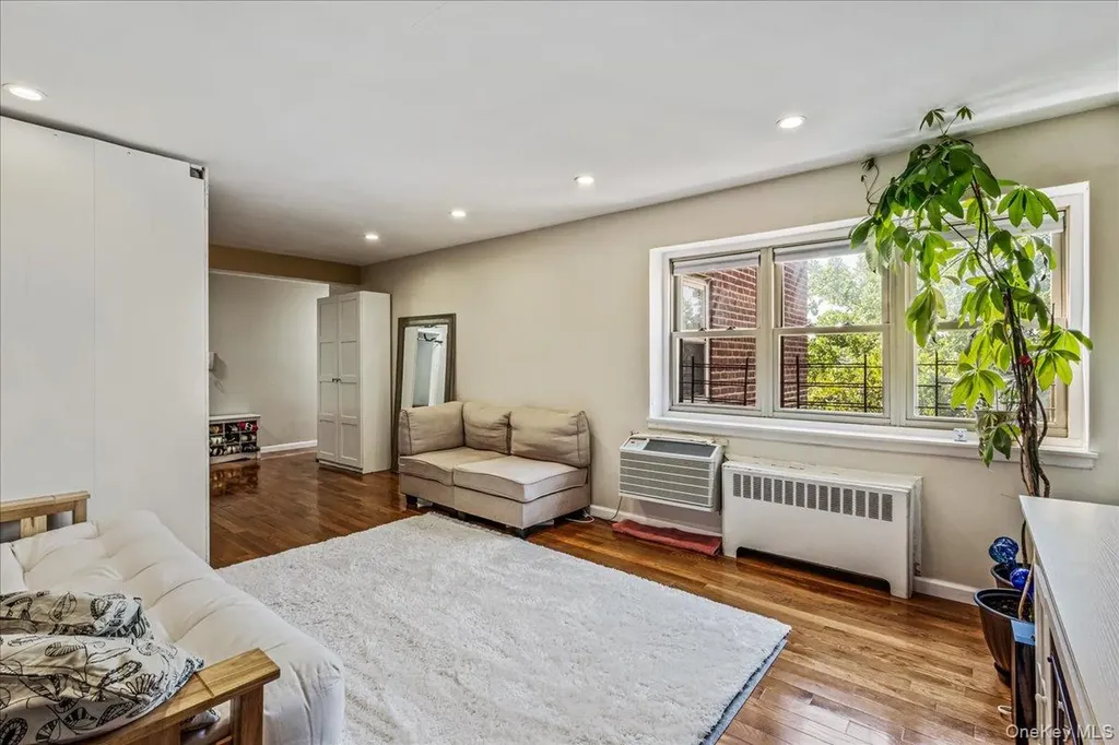 144-55 Melbourne Avenue Flushing NY 11367