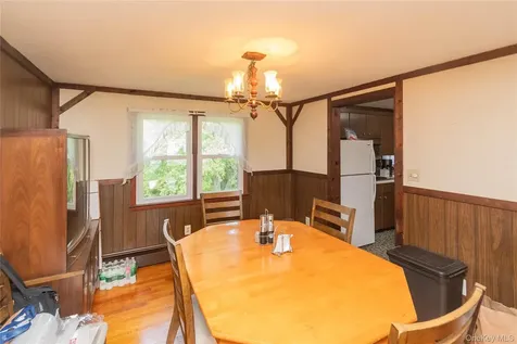 31 Lawrence Road Hyde Park NY 12538