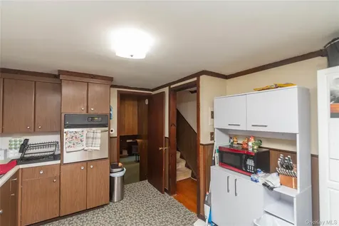 31 Lawrence Road Hyde Park NY 12538