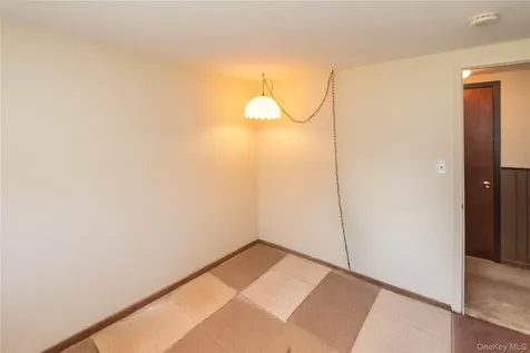 31 Lawrence Road Hyde Park NY 12538