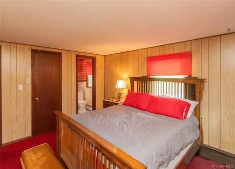 31 Lawrence Road Hyde Park NY 12538