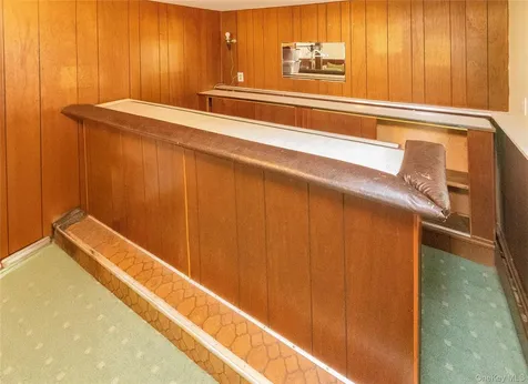 31 Lawrence Road Hyde Park NY 12538