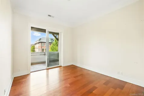 127 W Main Street Tarrytown NY 10591