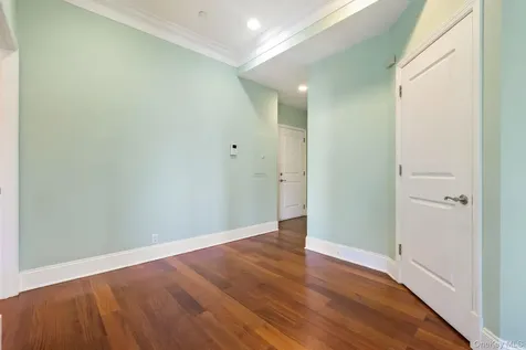 127 W Main Street Tarrytown NY 10591
