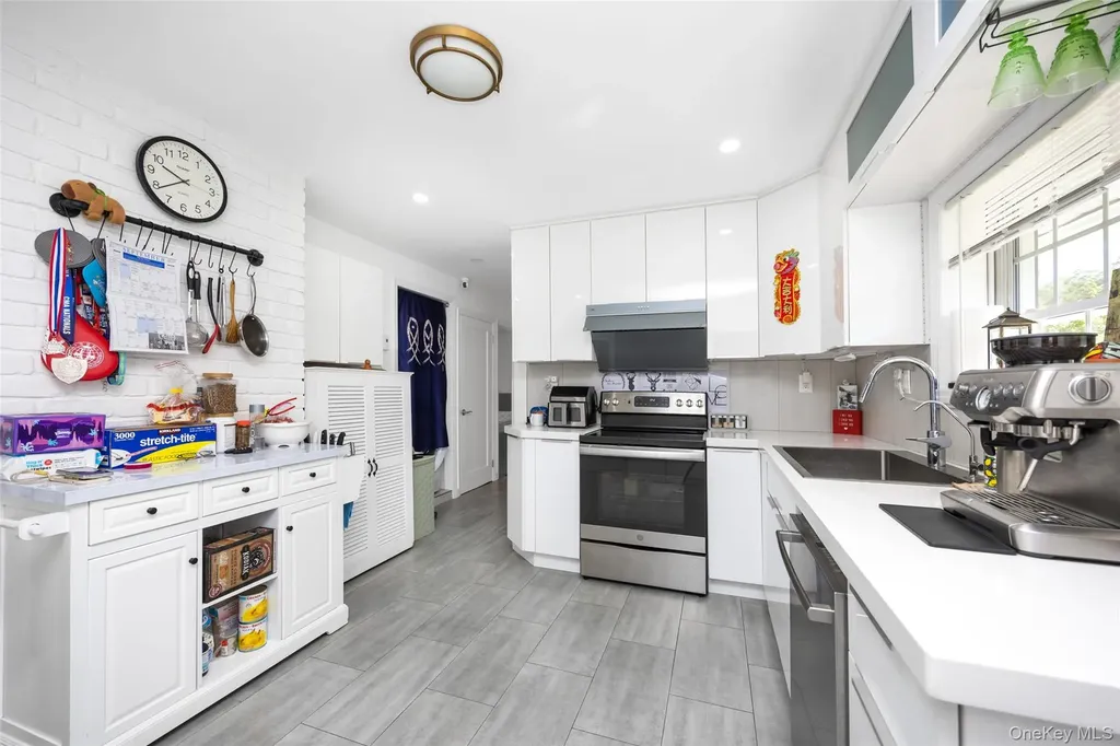 80 Cypress Lane E Westbury NY 11590