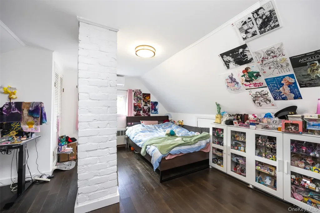 80 Cypress Lane E Westbury NY 11590