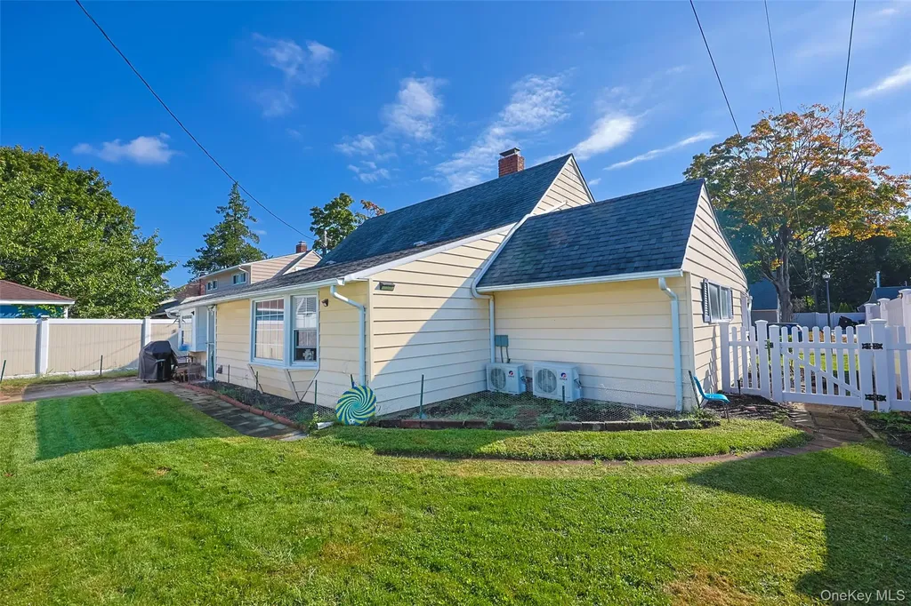 80 Cypress Lane E Westbury NY 11590