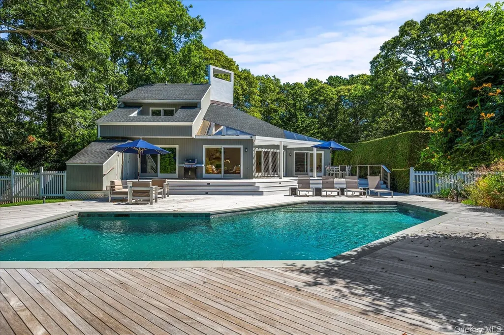 1 Acorn Path Quogue NY 11959