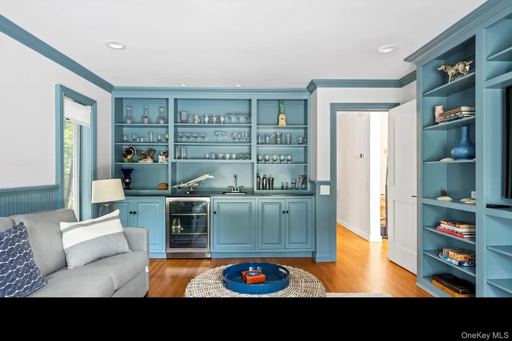 1 Acorn Path Quogue NY 11959