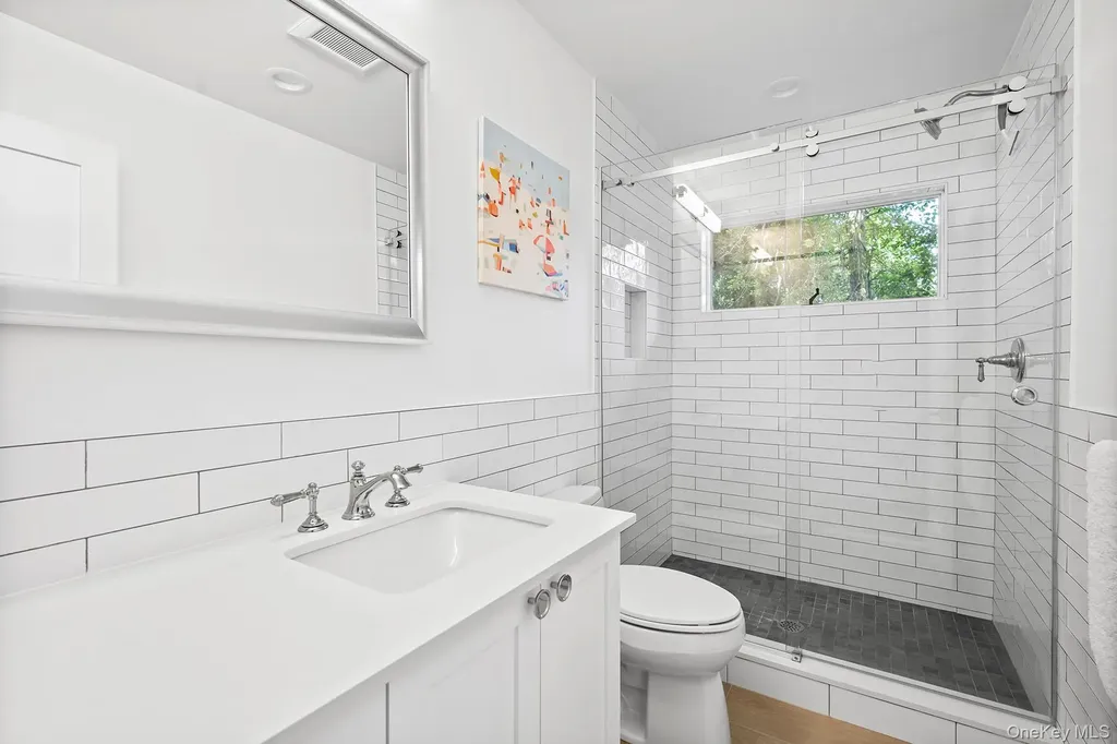 1 Acorn Path Quogue NY 11959