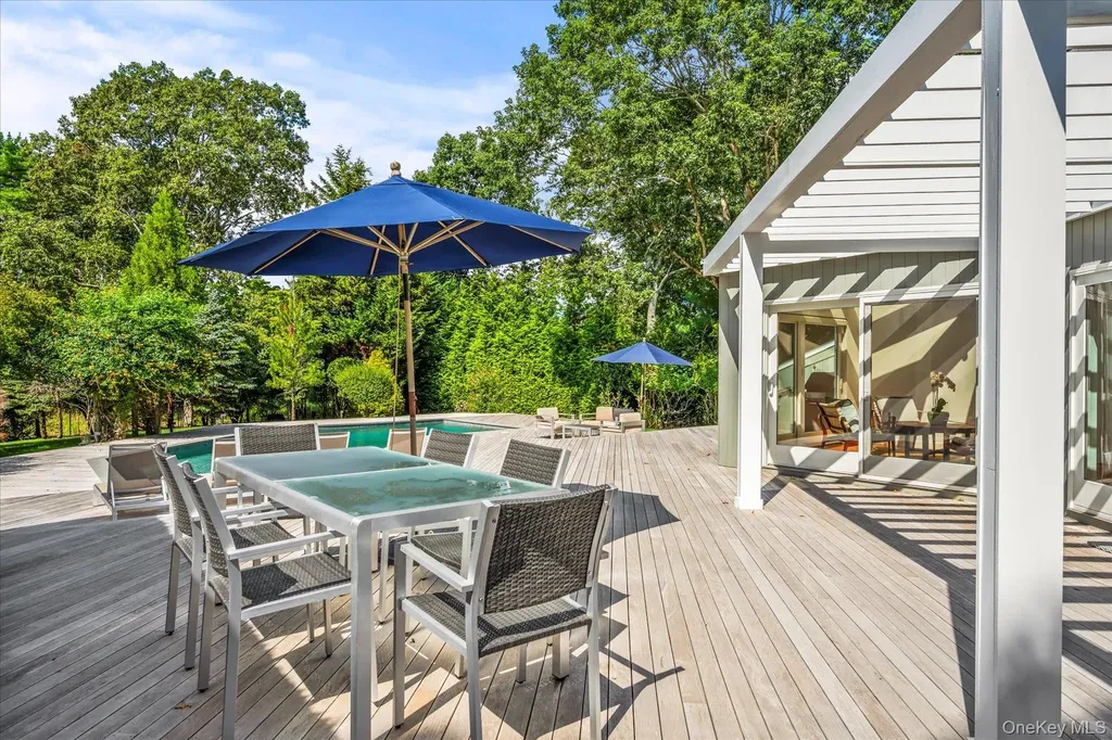 1 Acorn Path Quogue NY 11959
